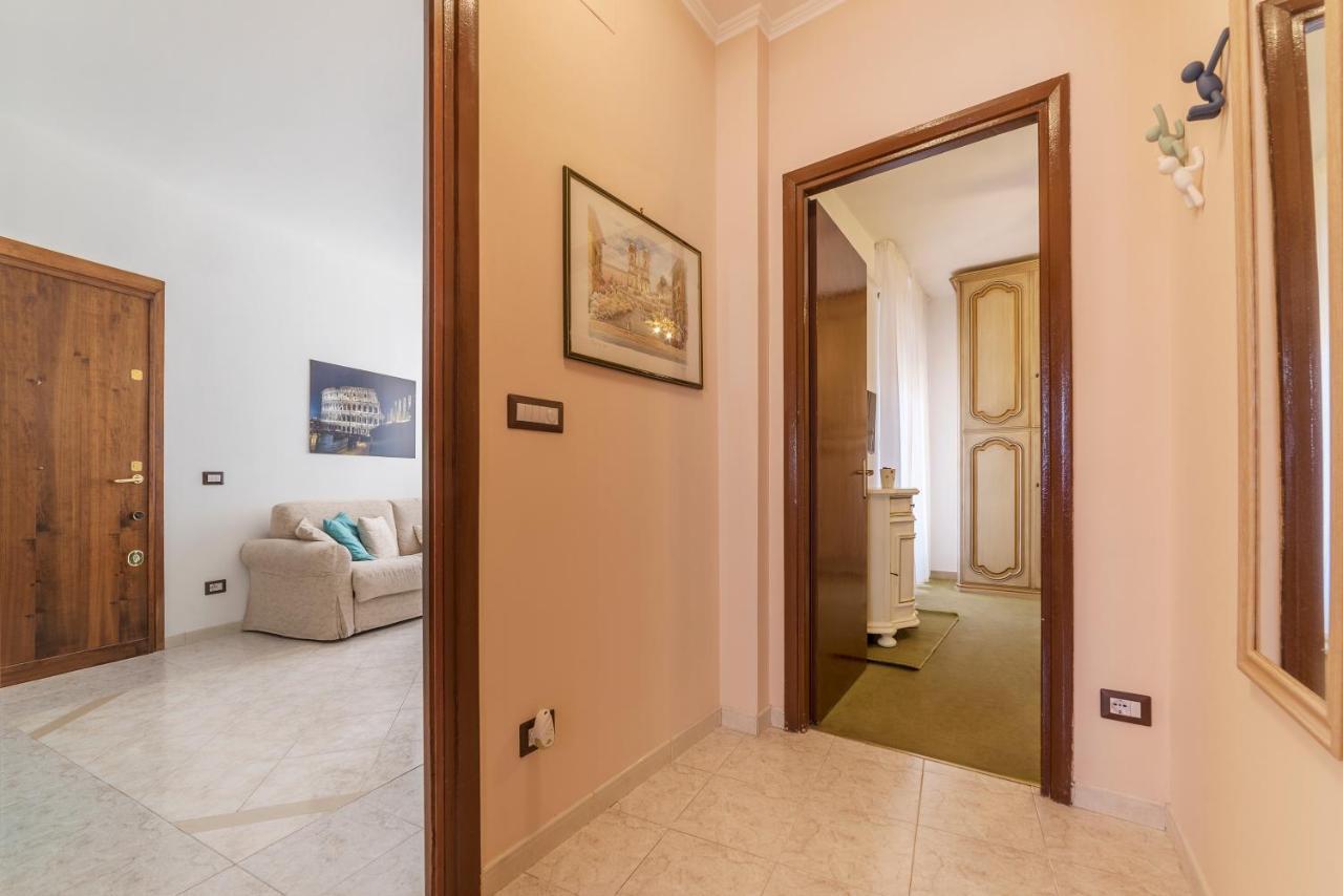 San Giovanni Apartment With Balcony Rome Luaran gambar